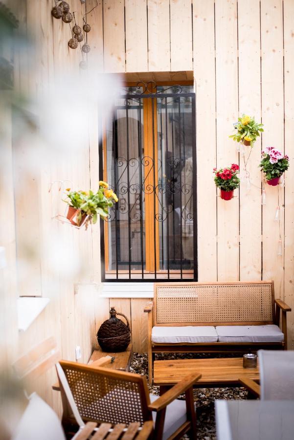 Maison Martel Nimes Centre Climatise Εξωτερικό φωτογραφία